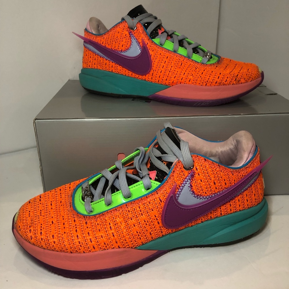 Nike Lebron XX Total Orange/Vivid Purple DJ5423 800 Men’s 8.5 Women’s 10